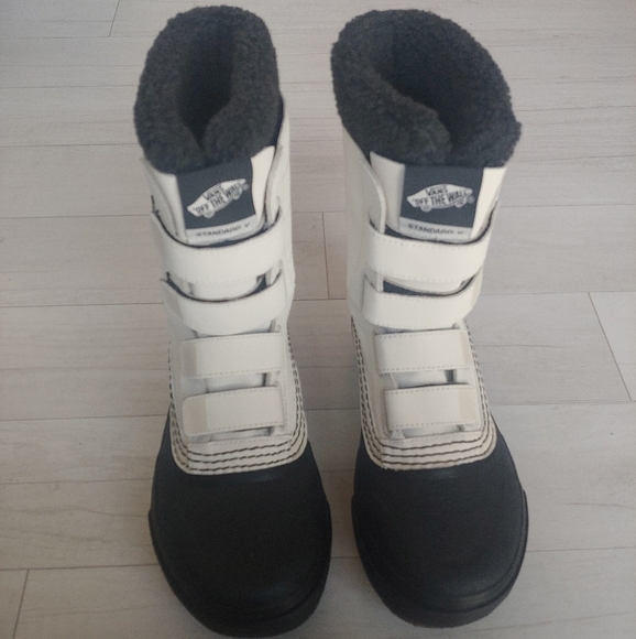 VANS NEW Standard V Snow MTE Boots - Picture 4 of 10